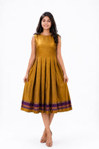 Elegant Sleevless Frock